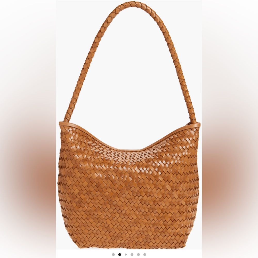 New with tags!!Madewell The Handwoven Leather Shoulder Bag in light caramel!!
